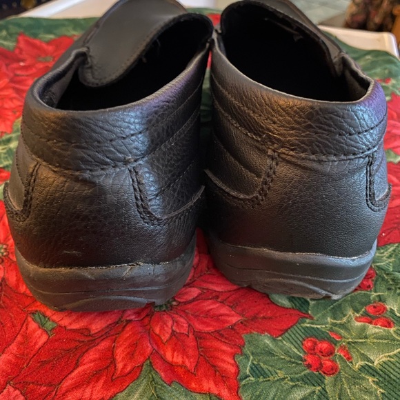 Basic Men’s Loafers - Picture 4 of 4